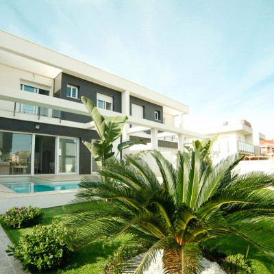 Semi-detached villa with pool in Gran Alacant
