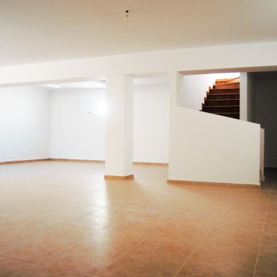 Villa individuelle avec sous-sol et garage à Montecid