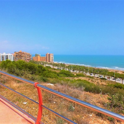 Luxury apartment 100 m from the beach in Arenales del Sol