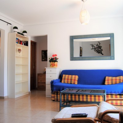 Corner apartment with pool for L/T rental in Gran Alacant