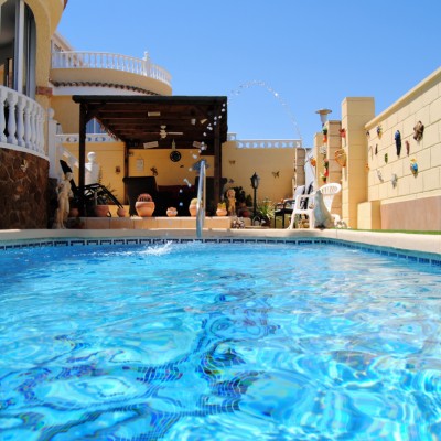 Villa de plain-pied avec piscine à Monforte del Cid