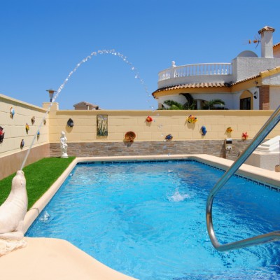 Villa all on one floor with pool in Monforte del Cid