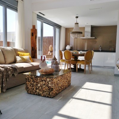 Villa individuelle avec des finitions de luxe à Gran Alacant
