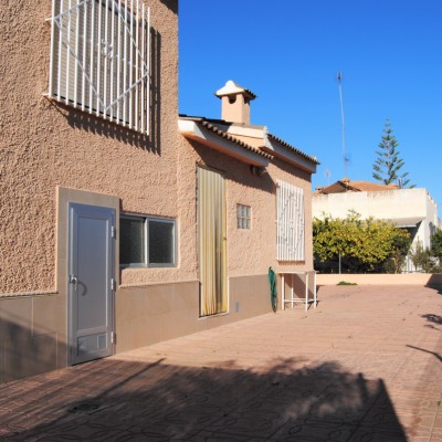 Villa individuelle à louer pour L / T à Torrellano