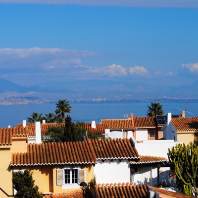 Chalet independiente con vistas al mar en Gran Alacant