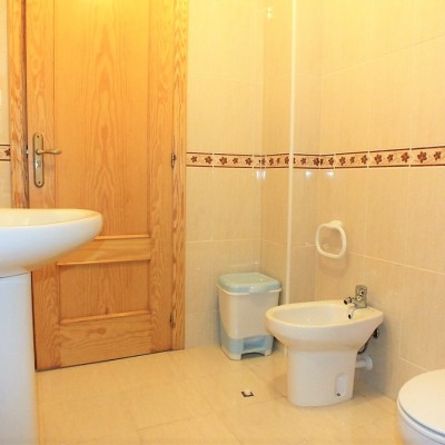 Ground floor with 3 bedrooms 2 bathrooms in Torrellano (Elche)